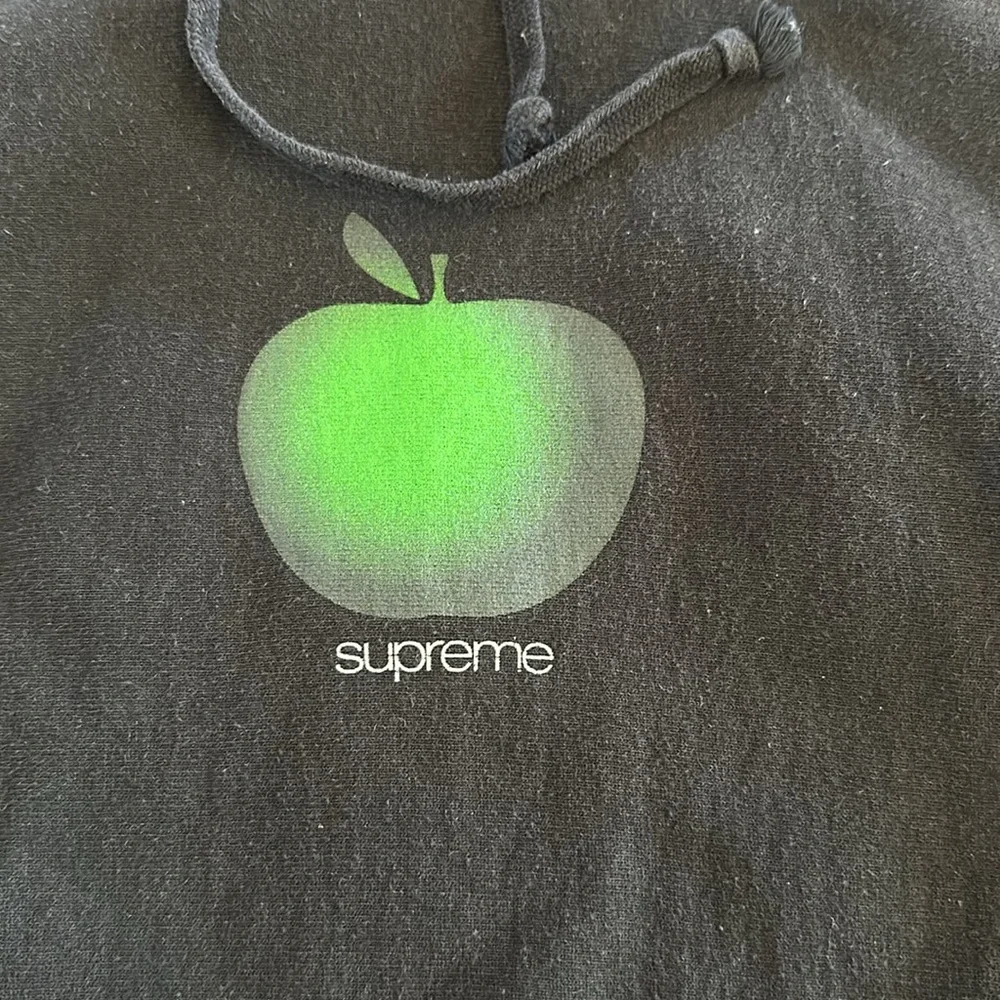 🖤Supreme Apple Hoodie - Picture 3 of 7